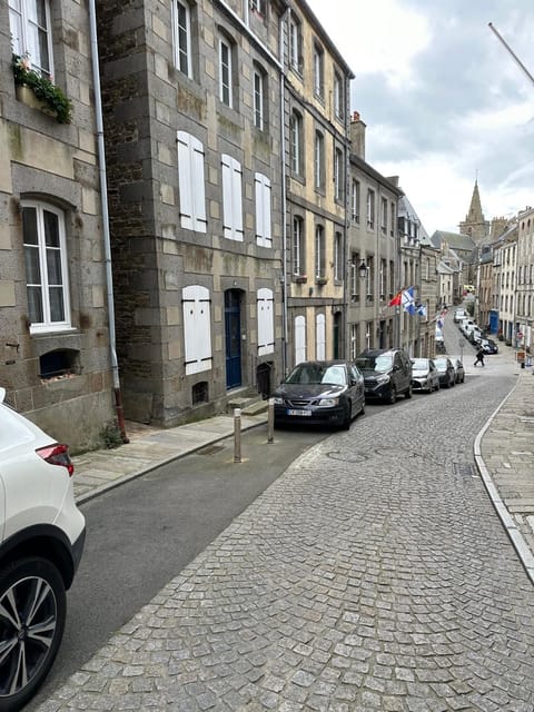 Haute ville : studio ravissant Apartment in Granville