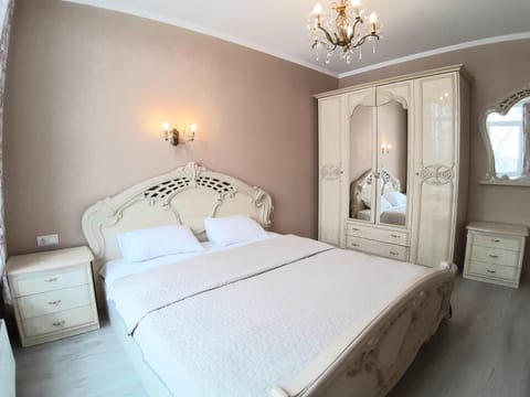 Двокімнатна , Троєщина, район 2, ТЦ район Apartment in Kiev City - Kyiv