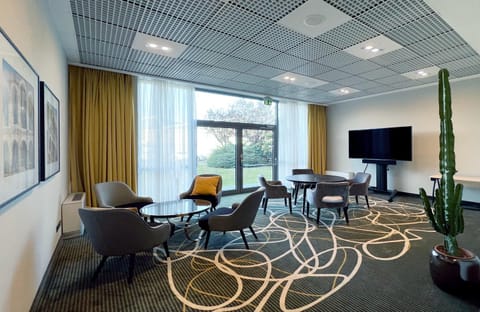 Meeting/conference room