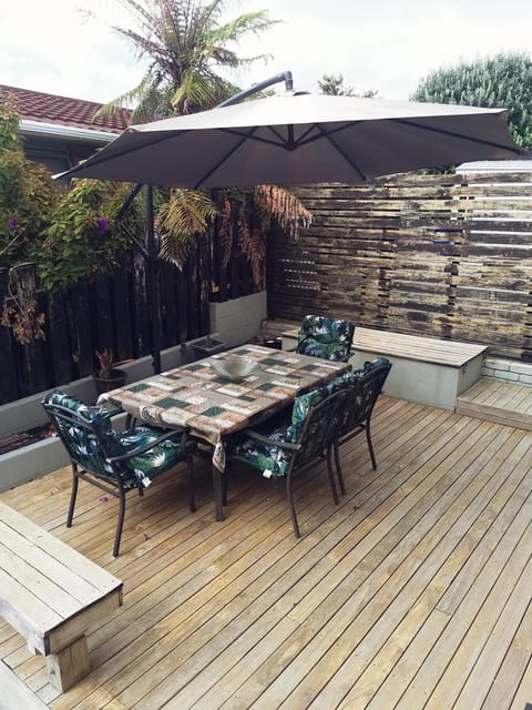 Patio, Seating area