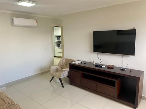 Apartamento perfeito, bem localizado, confortável, espaçoso e com bom preço insta thiagojacomo Condo in Goiania