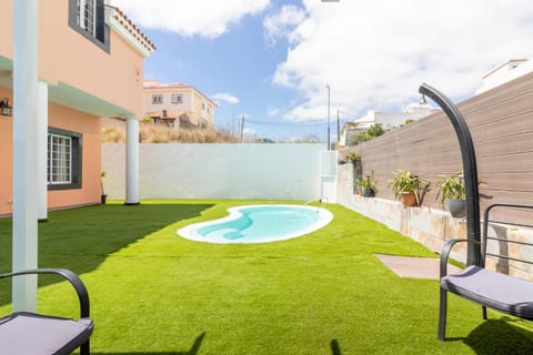 Villa Samperez Piscina Jardin 5 Dormitorios 12 Personas House in Las Palmas de Gran Canaria