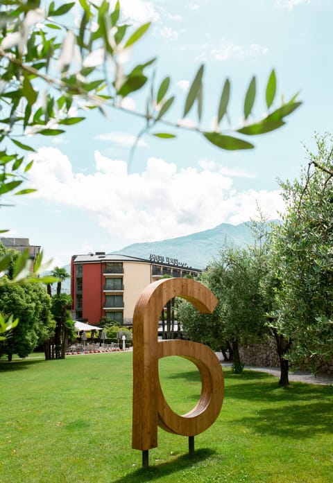 Spring, Day, Natural landscape, Garden, Garden view, Mountain view