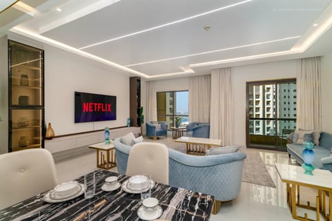 USMANS 4BDRM JBR Sadaf Next to Ritz Carlton Walk Daily Housekeeping JBR Apartment in Dubai