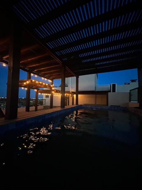 Night, Swimming pool