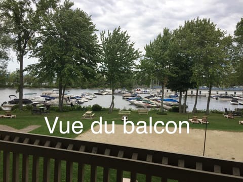 Magog Waterfront Condo Apartment hotel in Magog