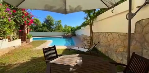 VILLA Bed and Breakfast - kitchen, Pool, Barbecue and Large garden Vacation rental in Marina Baixa