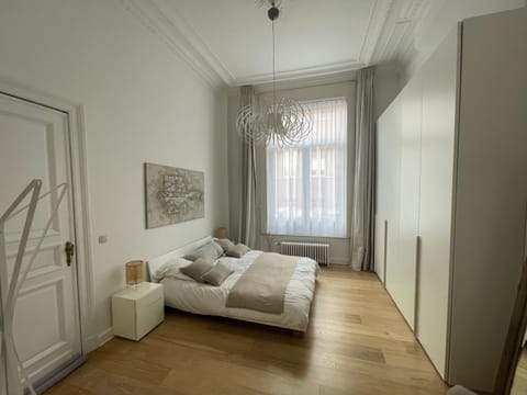 Apartment in trendy Chatelain center Brussels area Little Garden Internet wifi Apartment in Saint-Gilles