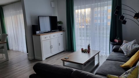 TV and multimedia, Living room, flat iron