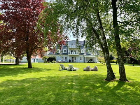 Garden, Garden view