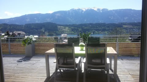 Balcony/Terrace, Garden view, Lake view, Mountain view