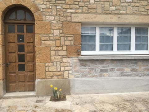 Patio, Facade/entrance