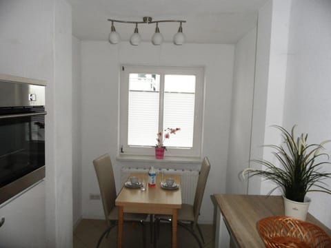 Kitchen or kitchenette, Dining area, kitchen