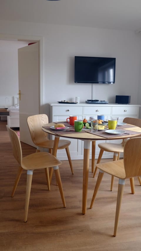 Coffee/tea facilities, Living room, Other, Decorative detail, Dining area