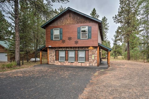 Rustic McCall Cabin with Private Hot Tub and Deck! House in McCall