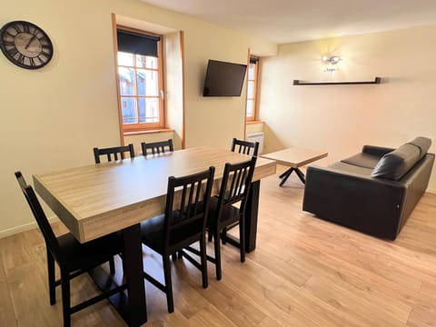 TV and multimedia, Dining area