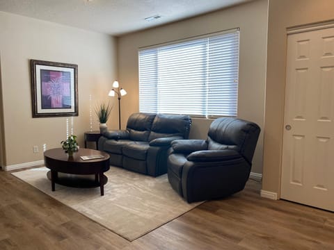 Luxurious Condo at the Springs by Cool Properties Condo in Mesquite