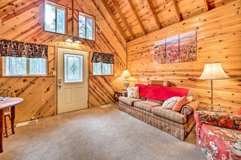 Cute Pinetop Cabin with Gas Grill - Hike and Golf! Maison in Pinetop-Lakeside