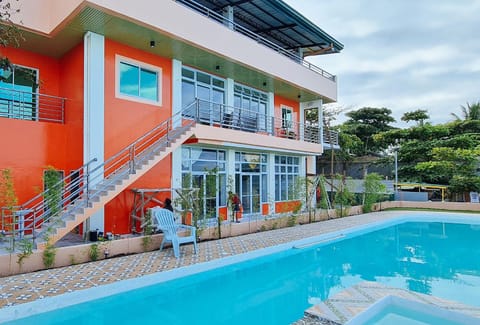 Property building, Swimming pool