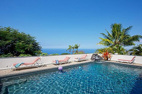 Pool view, Sea view, Swimming pool, sunbed