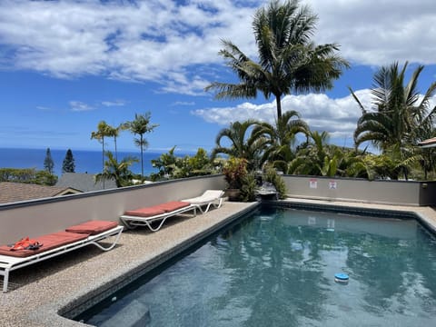 Pool view, Sea view, Swimming pool, sunbed