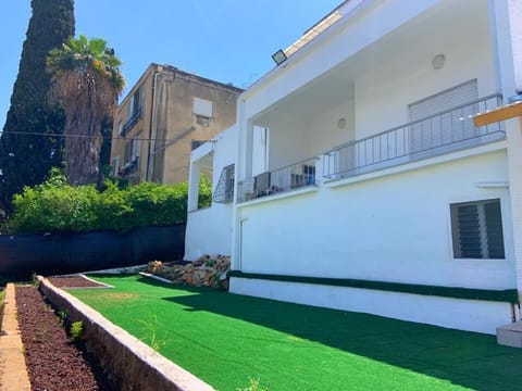 Garden, Balcony/Terrace