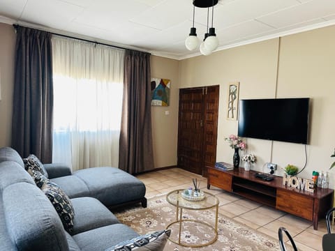 Serene 3 bedroom house in Olympia, Lusaka Apartment in Lusaka