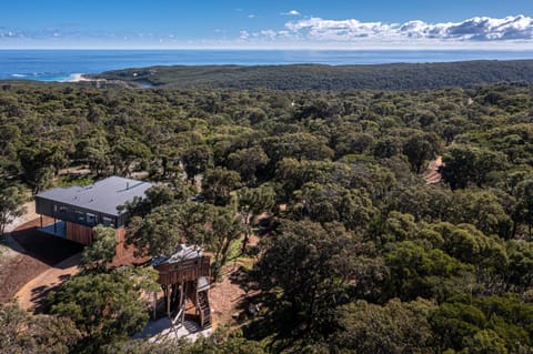 Carpe Artes -architectural bushland home, Marg Riv House in Margaret River