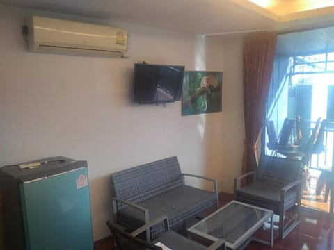 TV and multimedia, Seating area