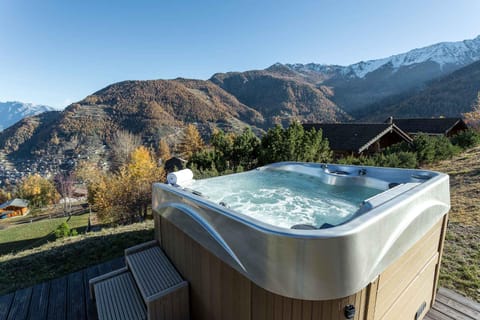 Hot Tub, Mountain view