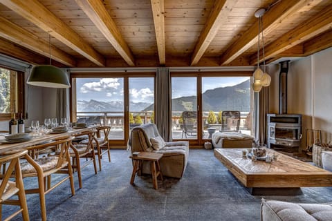 Dining area, Mountain view