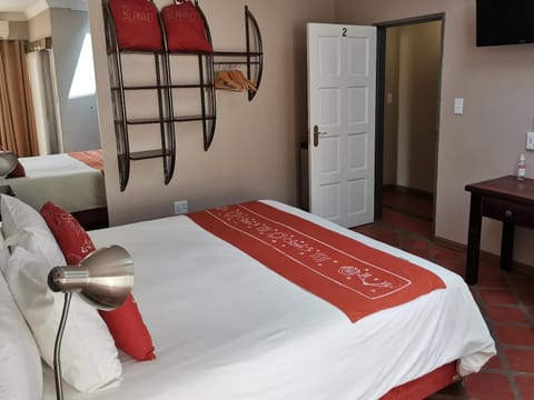 Londiningi GuestHouse Bed and Breakfast in Windhoek