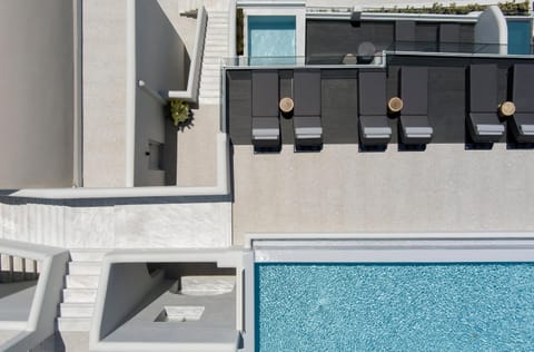 Bird's eye view, Pool view