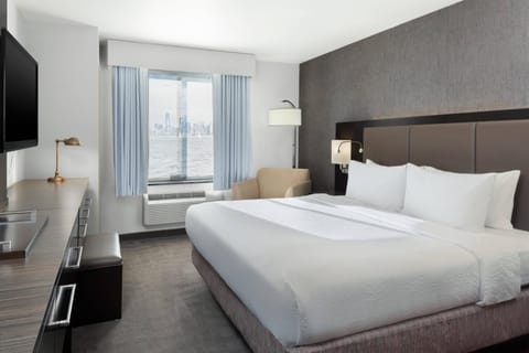 Fairfield Inn & Suites by Marriott New York Staten Island Hotel in Staten Island