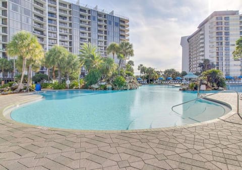 Edgewater Beach Resort by TS Condominio in Edgewater Gulf Beach