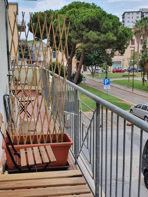 Balcony/Terrace, Garden view