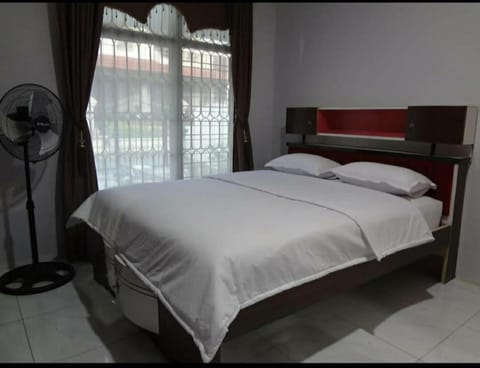 Asmanida Syariah Guest House Vacation rental in West Sumatra, Indonesia