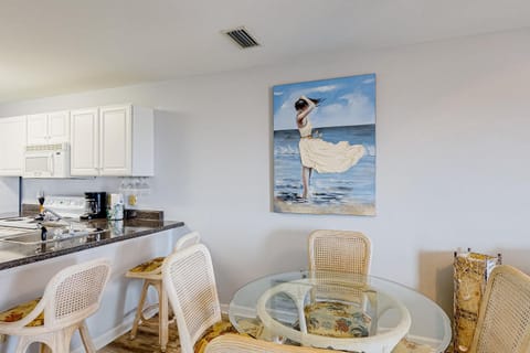 Grand Caribbean #216 - Sandy Restoration Apartment in Orange Beach