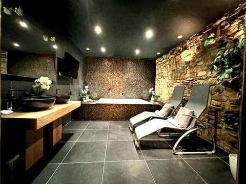 Spa and wellness centre/facilities