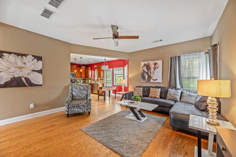 Living room, Seating area, fireplace