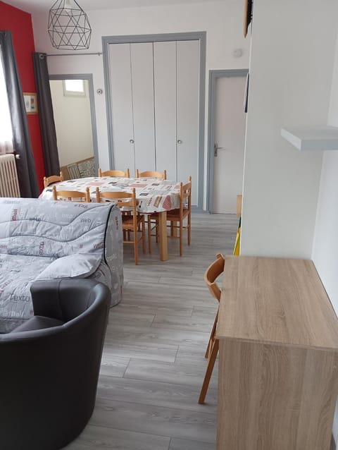 LA VOLIERE des PICS Apartment in Auvergne-Rhône-Alpes