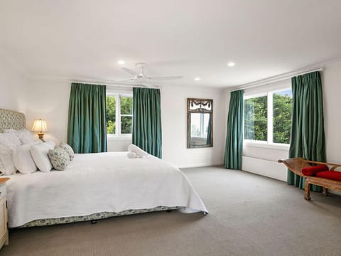 Silver Cloud Stay 3 Pay 2 Haus in Barrengarry