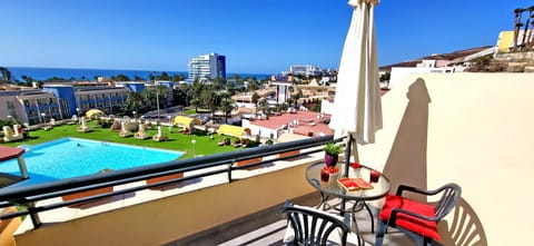 View (from property/room), Balcony/Terrace, Swimming pool