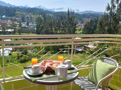 Natural landscape, Balcony/Terrace, Food, Mountain view, Continental breakfast, Drinks