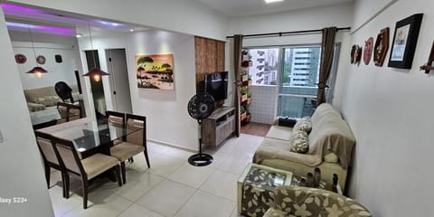 Communal lounge/ TV room, TV and multimedia, Living room, Seating area, Dining area, Evening entertainment