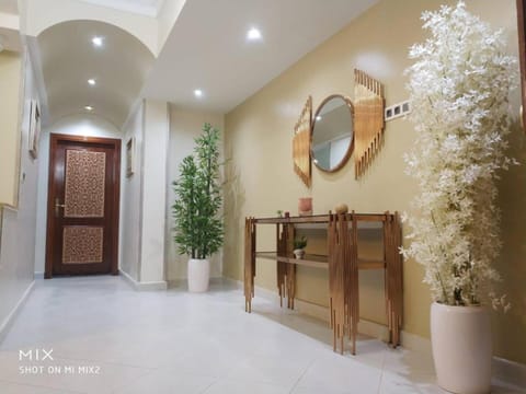 New Luxury Apartment, 3 Bed, 7Mins to Beach - Aida Condo in Tangier