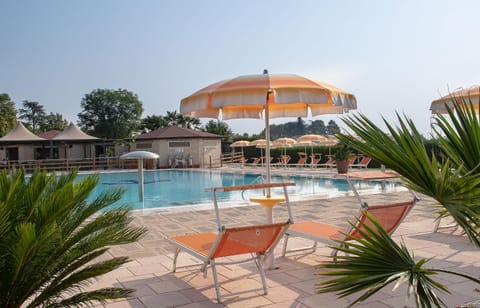 Pool view, Swimming pool, sunbed