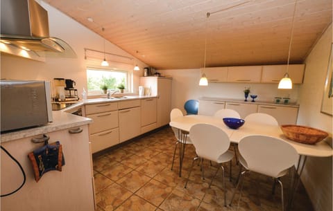 Stunning Home In Sydals With Kitchen Maison in Sønderborg