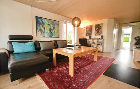 Stunning Home In Sydals With Kitchen Haus in Sønderborg
