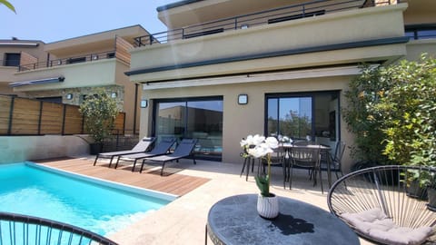 Patio, Day, View (from property/room), Swimming pool, sunbed